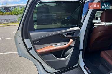 Внедорожник / Кроссовер Audi SQ7 2017 в 