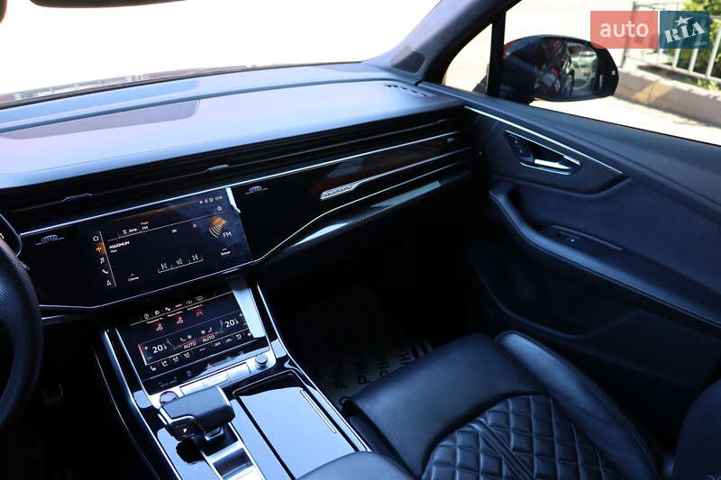 Внедорожник / Кроссовер Audi SQ7 2023 в Львове