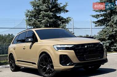Внедорожник / Кроссовер Audi SQ7 2024 в 