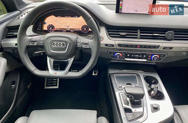 Внедорожник / Кроссовер Audi SQ7 2016 в 