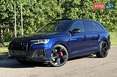 Позашляховик / Кросовер Audi SQ7 2020 в 