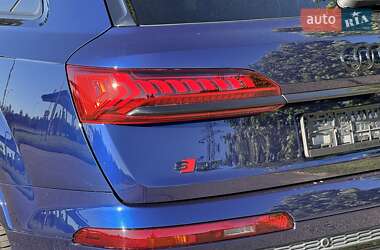 Позашляховик / Кросовер Audi SQ7 2020 в 