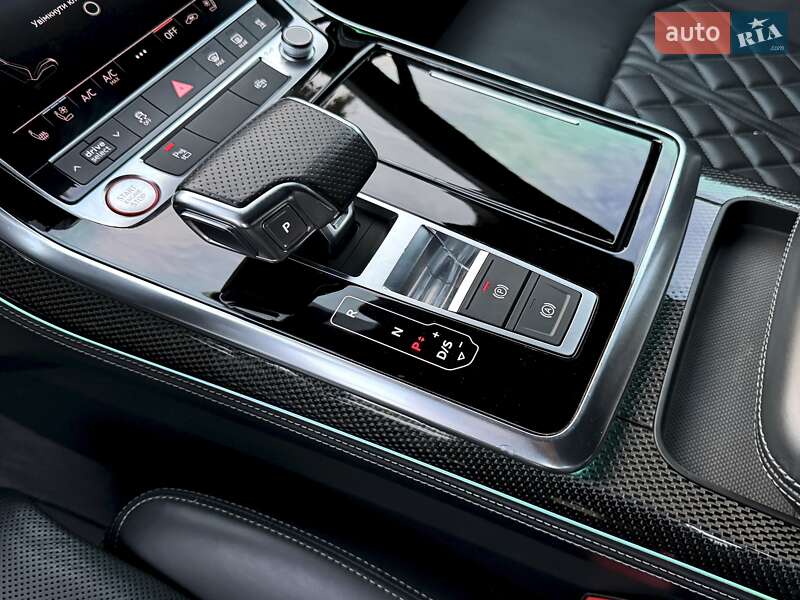 Внедорожник / Кроссовер Audi SQ7 2020 в Луцке