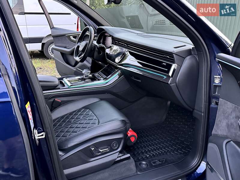 Внедорожник / Кроссовер Audi SQ7 2020 в Луцке