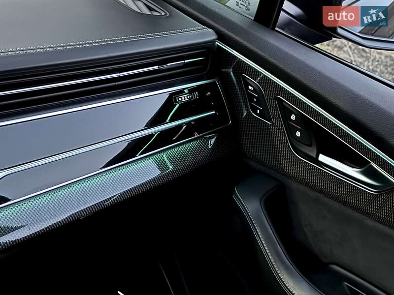 Внедорожник / Кроссовер Audi SQ7 2020 в Луцке