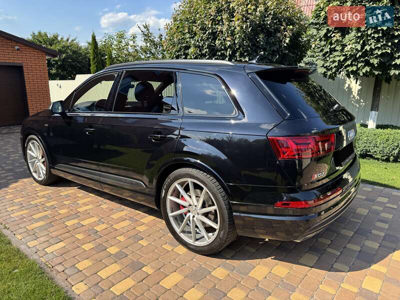Позашляховик / Кросовер Audi SQ7 2017 в Борисполі