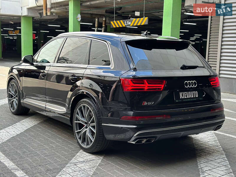 Позашляховик / Кросовер Audi SQ7 2018 в Києві