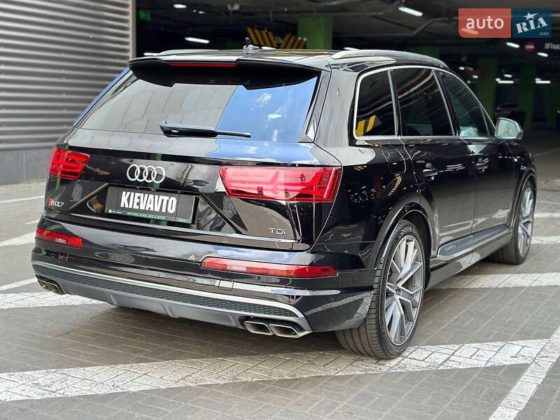 Позашляховик / Кросовер Audi SQ7 2018 в Києві