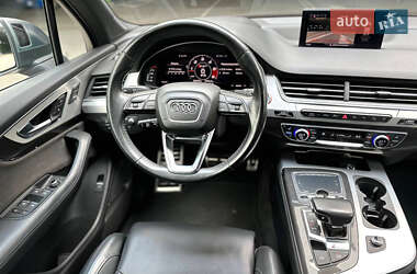 Внедорожник / Кроссовер Audi SQ7 2018 в 