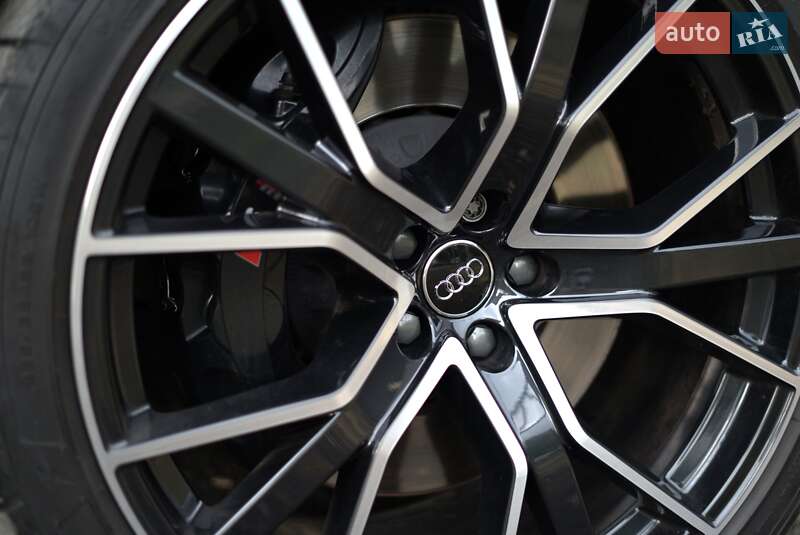 Внедорожник / Кроссовер Audi SQ7 2021 в Луцке
