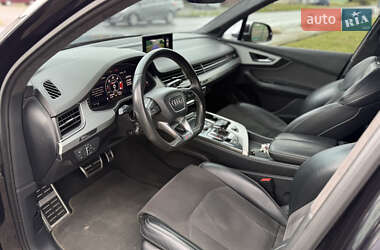 Внедорожник / Кроссовер Audi SQ7 2017 в 