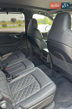 Внедорожник / Кроссовер Audi SQ7 2021 в 