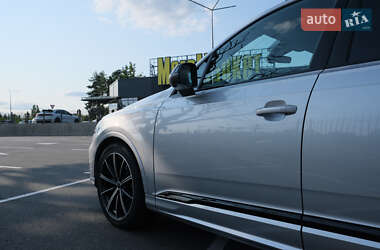 Внедорожник / Кроссовер Audi SQ7 2020 в 