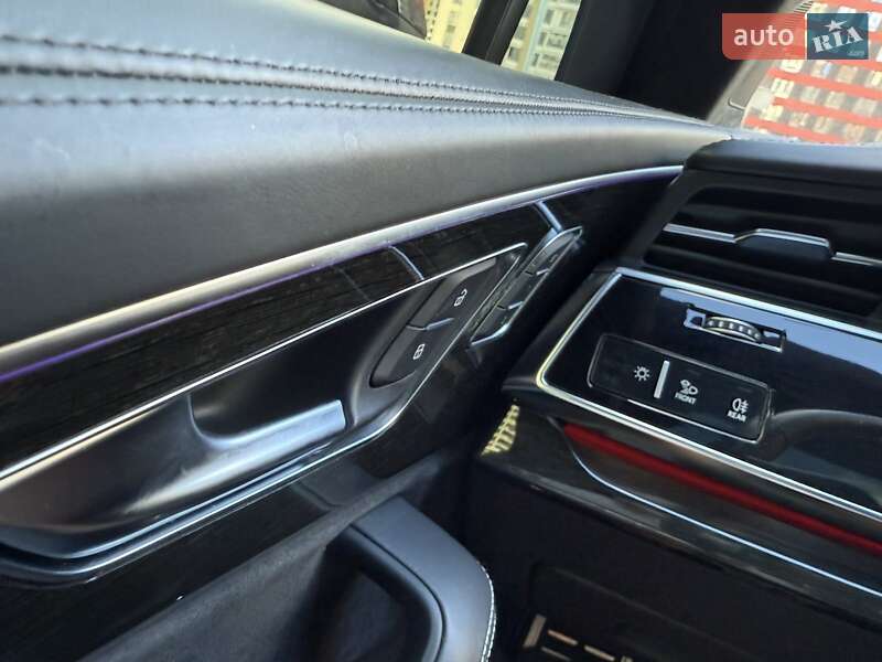 Внедорожник / Кроссовер Audi SQ7 2022 в Киеве