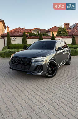 Внедорожник / Кроссовер Audi SQ7 2024 в 