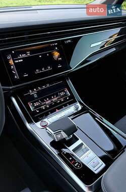 Внедорожник / Кроссовер Audi SQ7 2024 в 