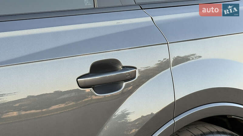 Внедорожник / Кроссовер Audi SQ7 2024 в Львове