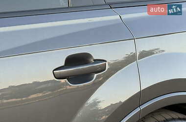 Внедорожник / Кроссовер Audi SQ7 2024 в 