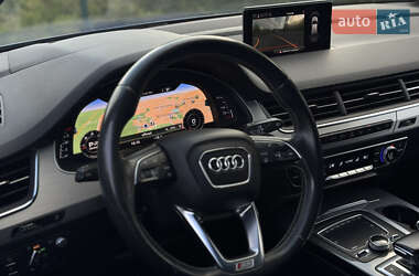 Внедорожник / Кроссовер Audi SQ7 2017 в 
