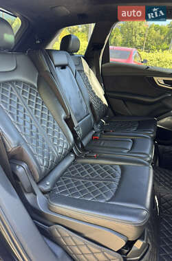Внедорожник / Кроссовер Audi SQ7 2016 в 
