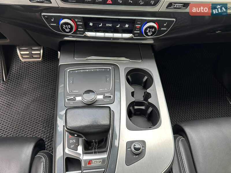 Внедорожник / Кроссовер Audi SQ7 2018 в Одессе