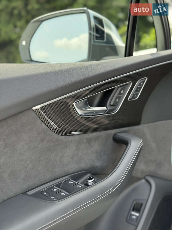 Внедорожник / Кроссовер Audi SQ7 2021 в Ивано-Франковске
