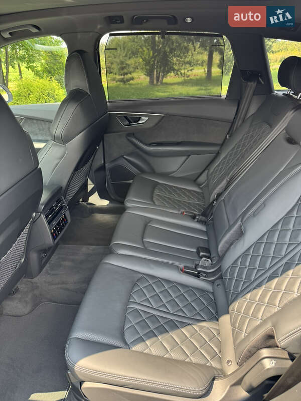 Внедорожник / Кроссовер Audi SQ7 2021 в Ивано-Франковске