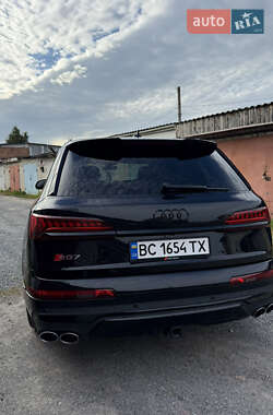 Внедорожник / Кроссовер Audi SQ7 2021 в 