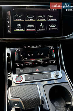 Внедорожник / Кроссовер Audi SQ7 2021 в 