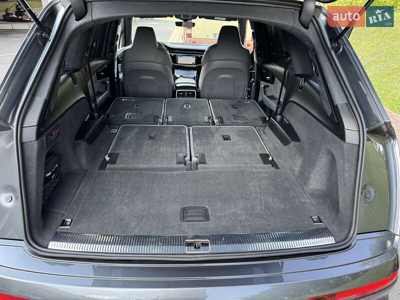 Внедорожник / Кроссовер Audi SQ7 2023 в Киеве