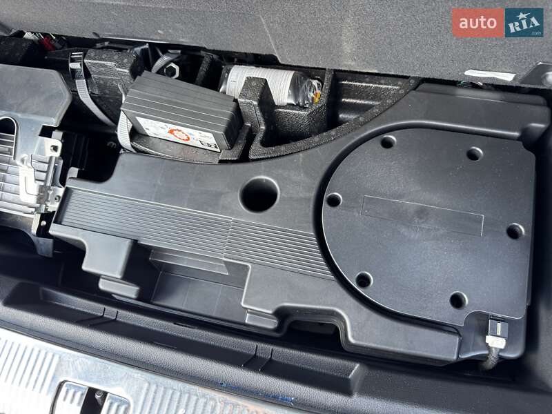 Внедорожник / Кроссовер Audi SQ7 2023 в Киеве