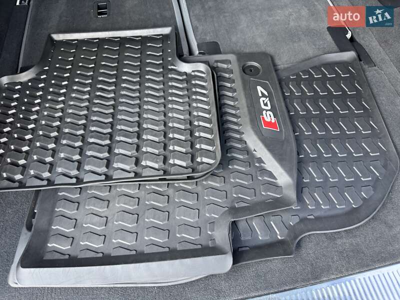 Внедорожник / Кроссовер Audi SQ7 2023 в Киеве