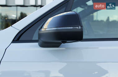 Позашляховик / Кросовер Audi SQ7 2024 в 