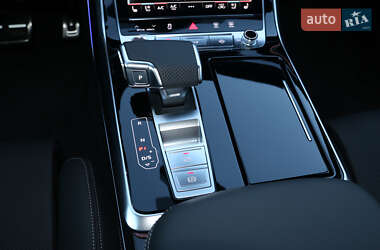 Позашляховик / Кросовер Audi SQ7 2024 в 