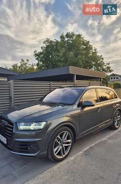 Внедорожник / Кроссовер Audi SQ7 2017 в 