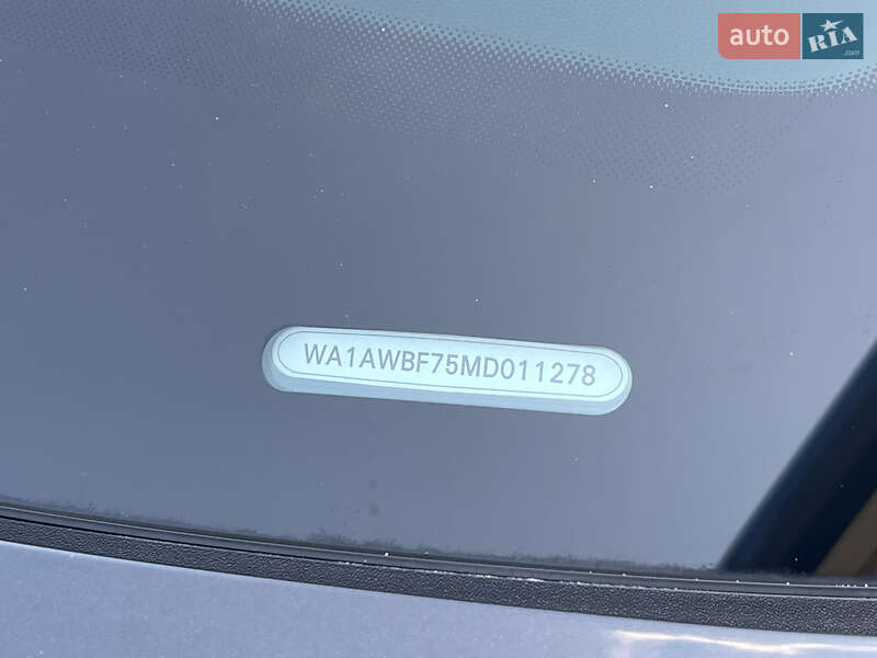 Внедорожник / Кроссовер Audi SQ7 2020 в Запорожье