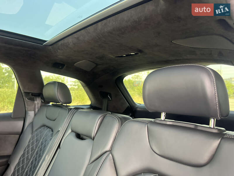 Внедорожник / Кроссовер Audi SQ7 2020 в Запорожье