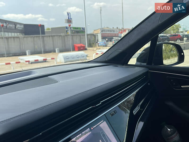 Внедорожник / Кроссовер Audi SQ7 2020 в Запорожье