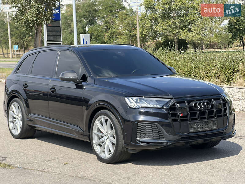 Внедорожник / Кроссовер Audi SQ7 2020 в Запорожье