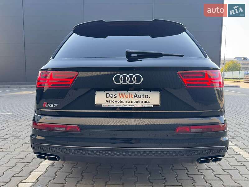 Позашляховик / Кросовер Audi SQ7 2017 в Чернівцях