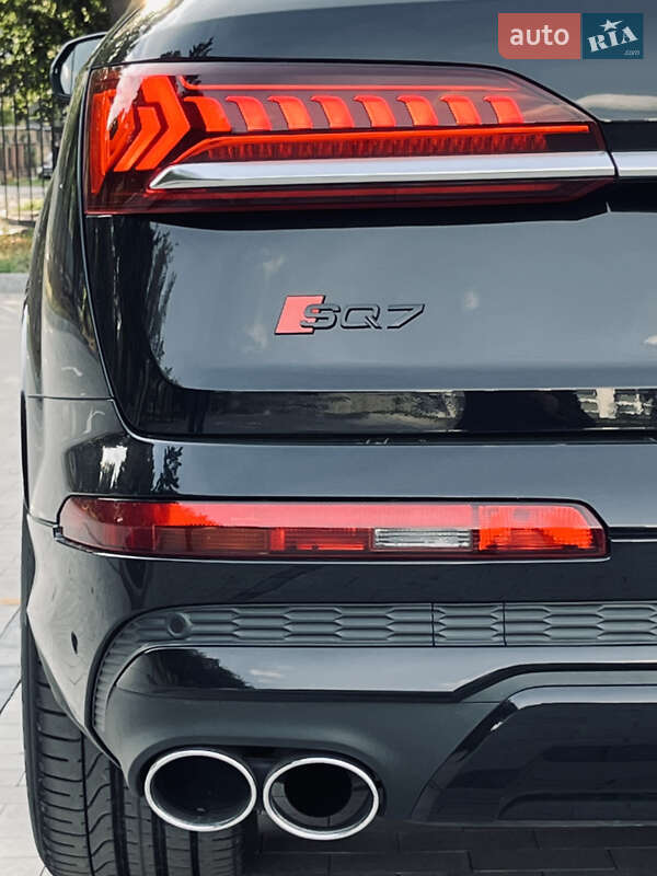 Позашляховик / Кросовер Audi SQ7 2020 в Луцьку