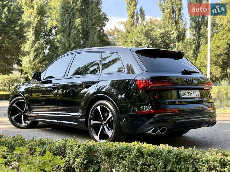 Позашляховик / Кросовер Audi SQ7 2023 в Києві