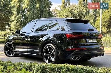 Внедорожник / Кроссовер Audi SQ7 2023 в 