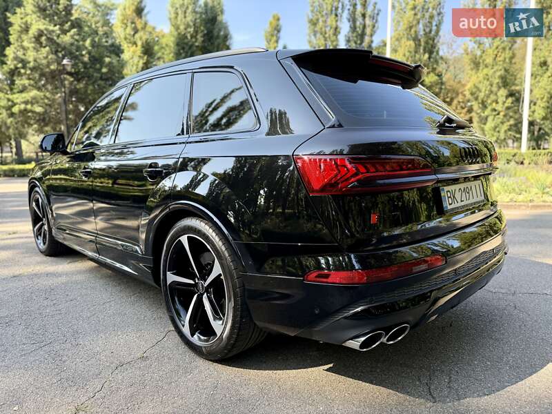 Позашляховик / Кросовер Audi SQ7 2023 в Києві