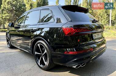 Внедорожник / Кроссовер Audi SQ7 2023 в 