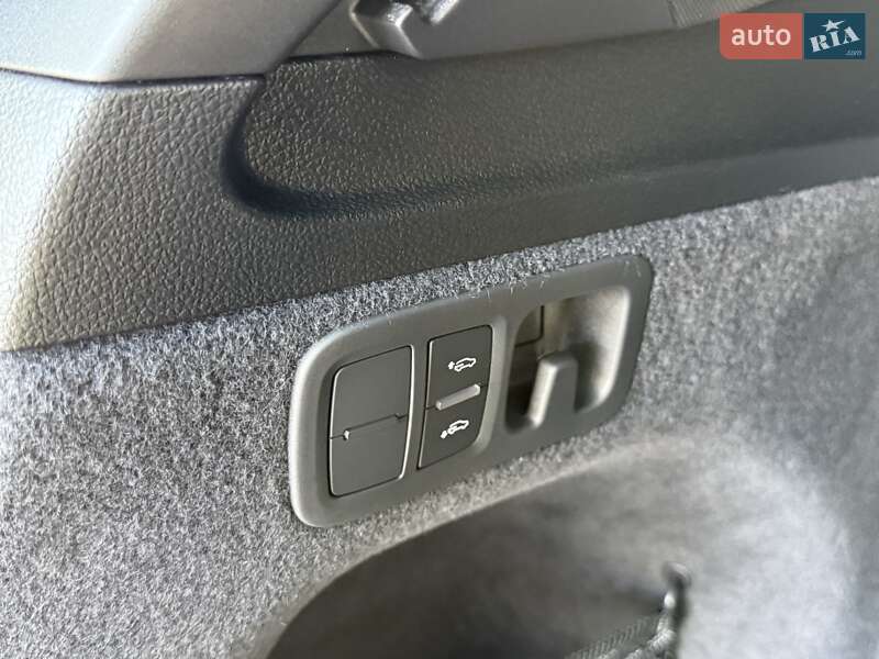 Позашляховик / Кросовер Audi SQ7 2023 в Києві