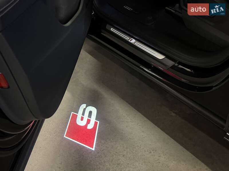 Позашляховик / Кросовер Audi SQ7 2023 в Києві