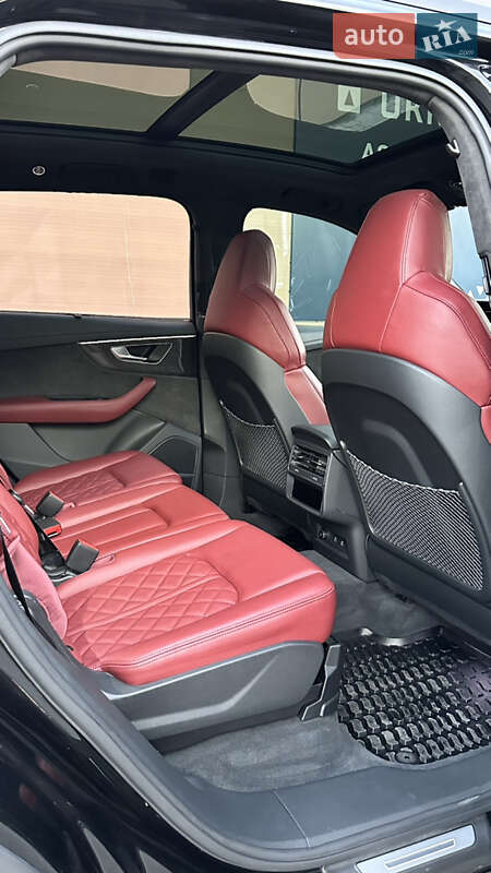 Внедорожник / Кроссовер Audi SQ7 2022 в Днепре