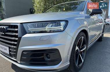 Внедорожник / Кроссовер Audi SQ7 2017 в 