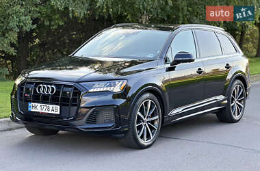 Внедорожник / Кроссовер Audi SQ7 2020 в 